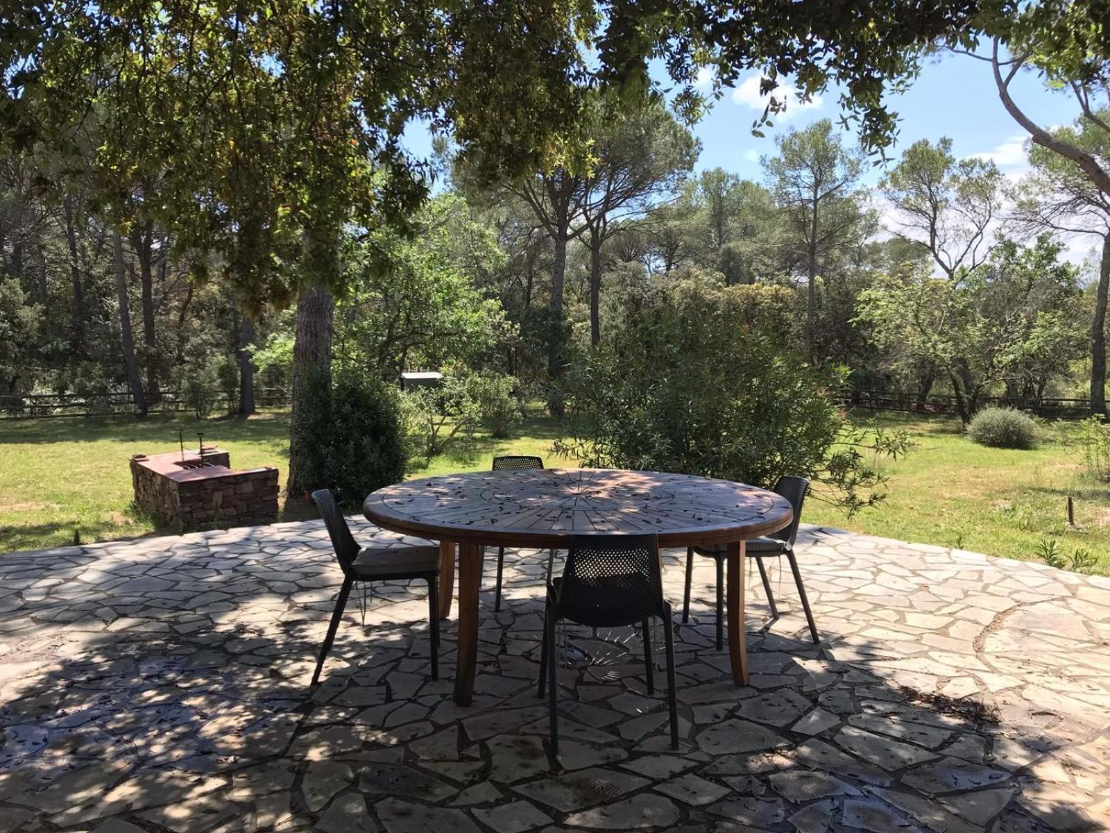 Residence Gabrielle Le Cannet Des Maures Exterior foto
